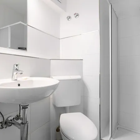 Easyone Apartment
